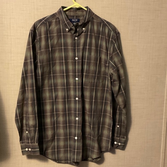 Austin clothing company Other - Classic Plaid Button-Down Shirt - Green and Brown